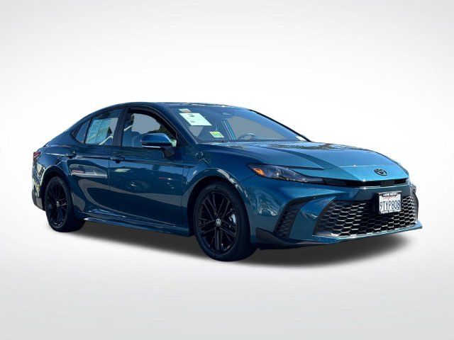 Certified 2025 Toyota Camry SE w/ Convenience Package FWD image 4