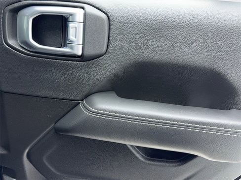 Used 2023 Jeep Wrangler Unlimited Sahara w/ Cold Weather Group image 57