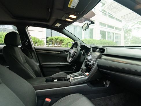 Used 2018 Honda Civic EX image 11