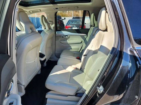 Used 2017 Volvo XC90 T5 Momentum w/ Vision Package image 22