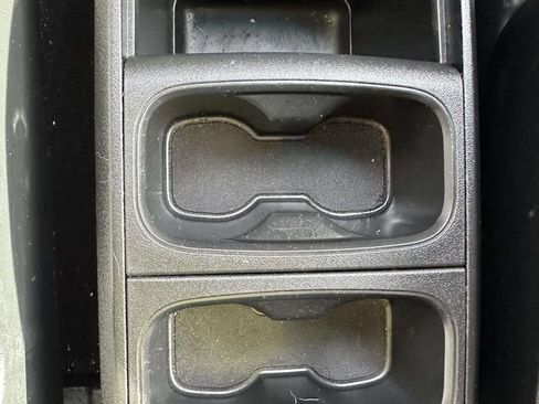 Used 2017 Dodge Grand Caravan SE FWD image 29