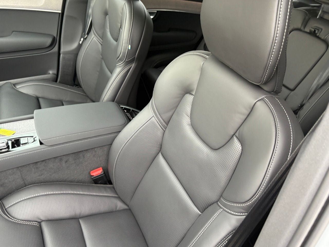 New 2026 Volvo XC90 B6 Ultra w/ Protection Package Premier AWD/4WD image 19