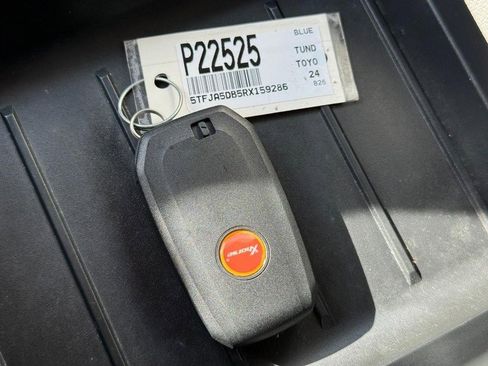 Used 2024 Toyota Tundra Limited image 31