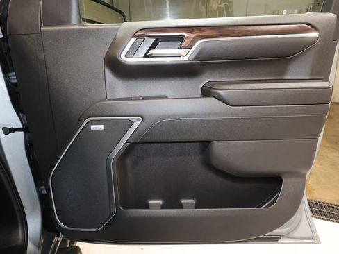 Used 2023 GMC Sierra 1500 SLT w/ SLT Premium Plus Package image 19