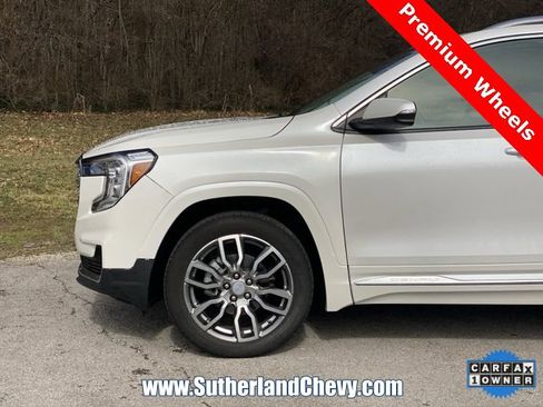 Used 2024 GMC Terrain Denali image 10