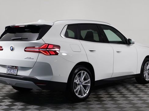 Used 2025 BMW X3 xDrive30i w/ Convenience Package image 4