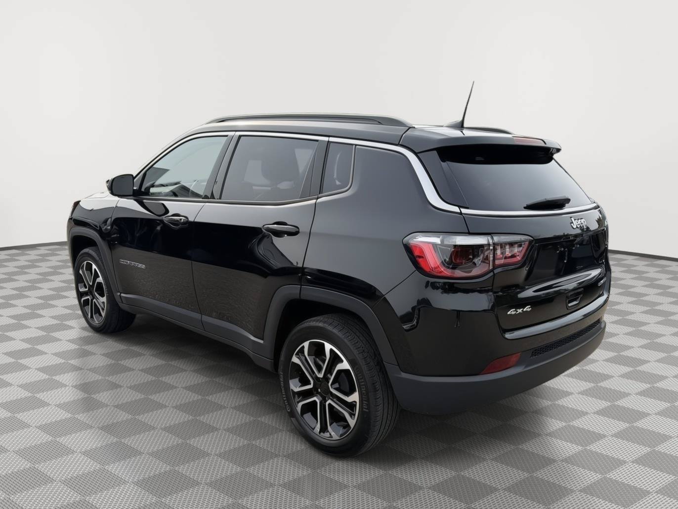 Used 2022 Jeep Compass Limited AWD/4WD image 5