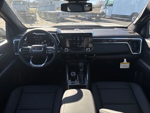 New 2026 GMC Canyon Elevation w/ Convenience Package image 12