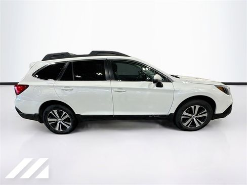 Used 2019 Subaru Outback 2.5i Limited w/ Popular Package #2 image 4