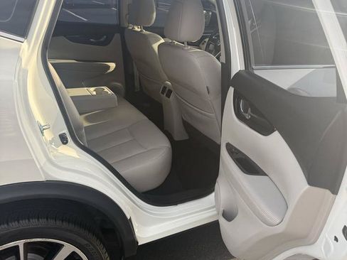 Used 2018 Nissan Rogue Sport SL w/ SL Premium Package AWD/4WD image 16