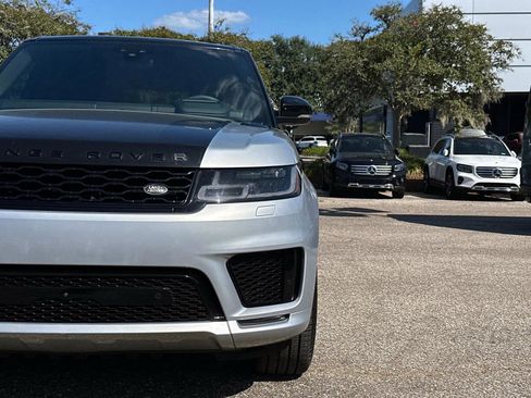 Used 2021 Land Rover Range Rover Sport HST image 9