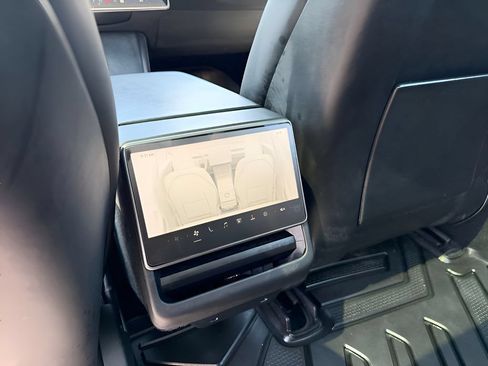 Used 2025 Tesla Model 3 Long Range AWD/4WD image 23