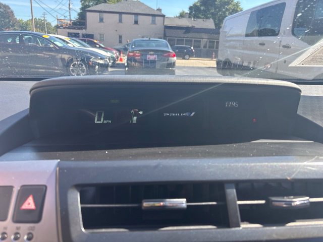 Used 2017 Toyota Prius V Three FWD image 11