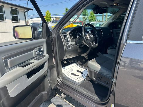 Used 2019 RAM 1500 Big Horn RWD image 22