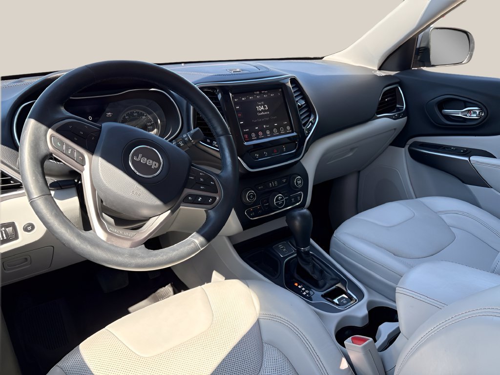 Used 2019 Jeep Cherokee Limited w/ Technology Group FWD image 14