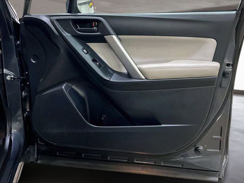 Used 2016 Subaru Forester 2.5i Premium image 23