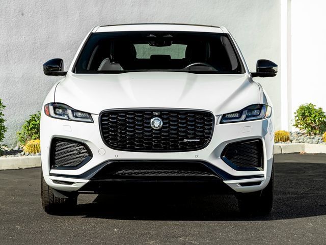 Used 2025 Jaguar F-PACE R-Dynamic S AWD/4WD image 3