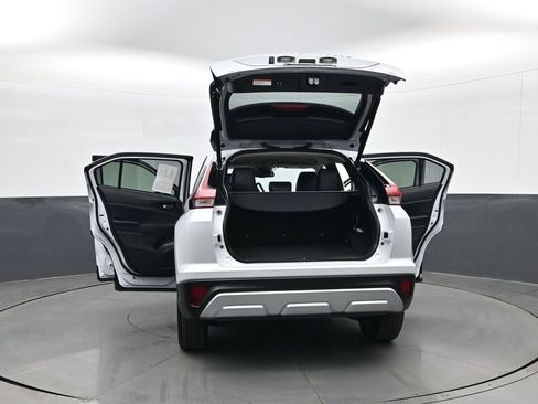 Used 2025 Mitsubishi Eclipse Cross SE image 32