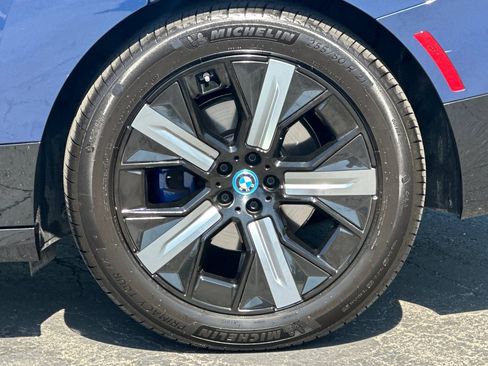 Certified 2023 BMW iX xDrive50 w/ Premium Package AWD/4WD image 37