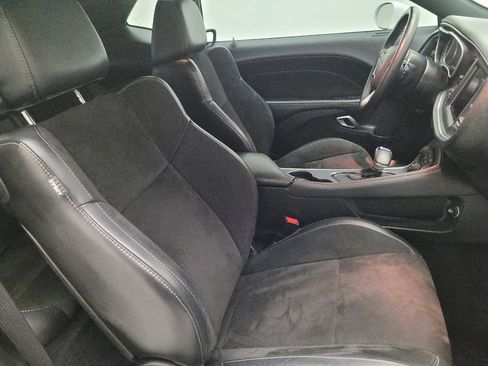 Used 2018 Dodge Challenger SXT Plus RWD image 21