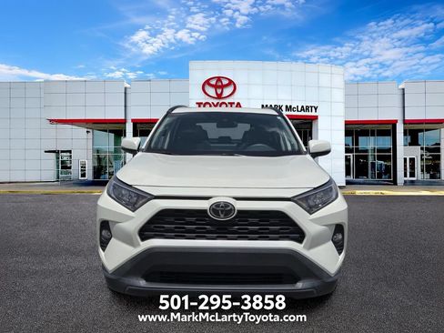Used 2021 Toyota RAV4 XLE Premium AWD/4WD image 8