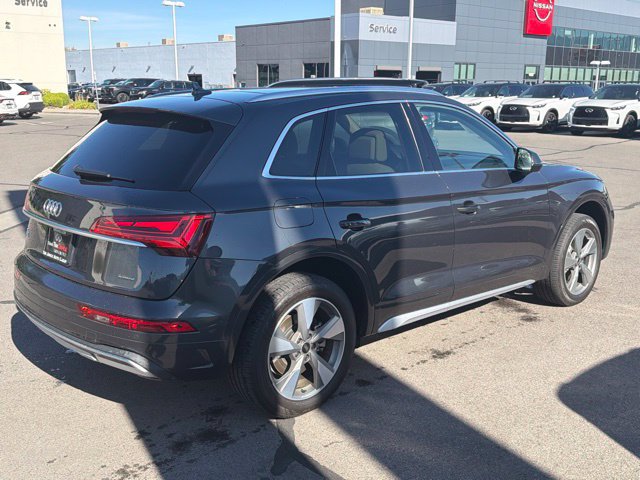 Used 2023 Audi Q5 2.0T Premium w/ Convenience Package AWD/4WD image 11