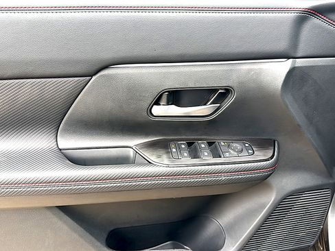 New 2026 Nissan Kicks SR w/ SR Premium Package FWD image 14