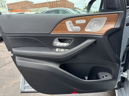 Certified 2025 Mercedes-Benz GLS 450 4MATIC image 14