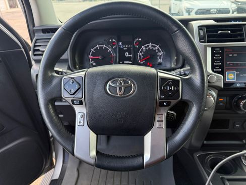 Used 2021 Toyota 4Runner SR5 AWD/4WD image 9