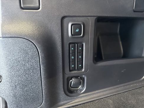 Used 2025 Ford Expedition Active image 15