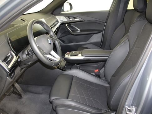 Certified 2025 BMW X2 xDrive28i w/ Premium Package image 5