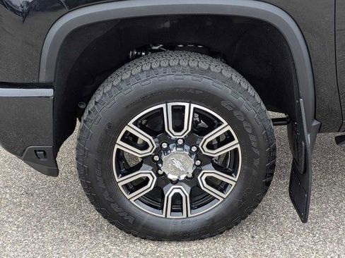 Used 2024 Chevrolet Silverado 3500 LTZ w/ LTZ Plus Package AWD/4WD image 15