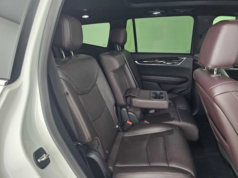 Used 2020 Cadillac XT6 Premium Luxury FWD image 12