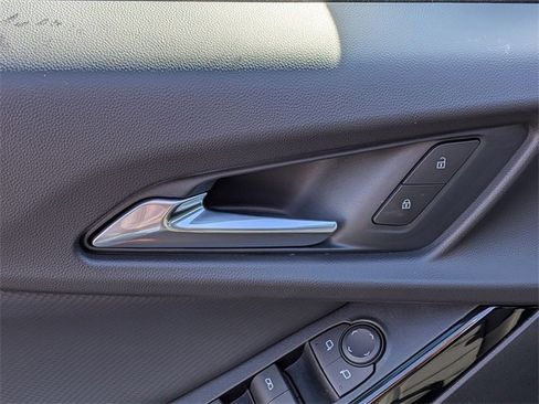 New 2026 Chevrolet Equinox LT w/ Convenience Package II image 12