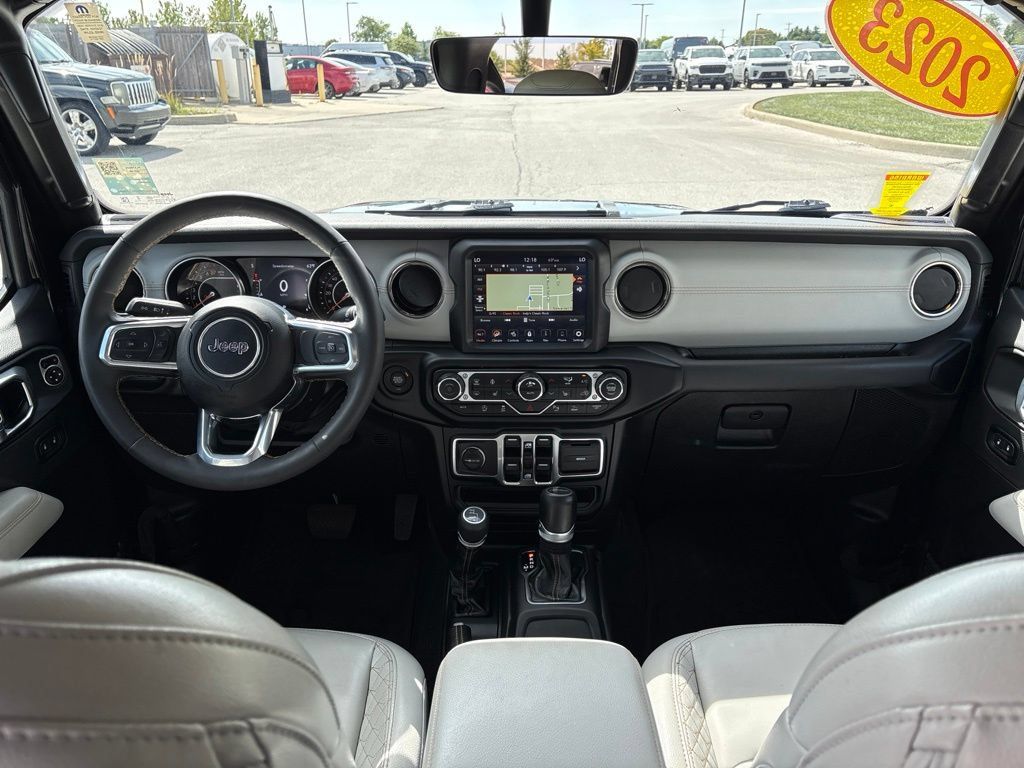 Used 2023 Jeep Gladiator Overland AWD/4WD image 20