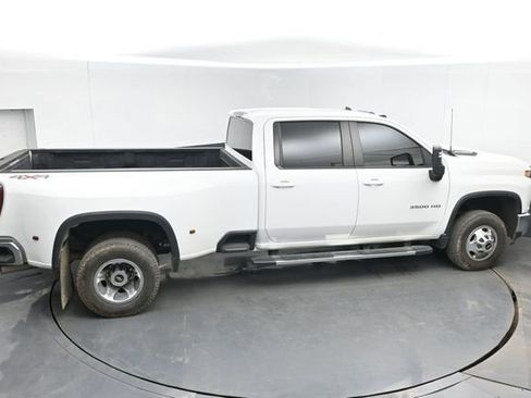 Used 2023 Chevrolet Silverado 3500 LT AWD/4WD image 36