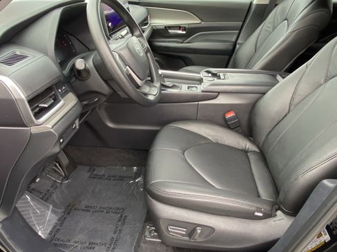 Certified 2025 Toyota Grand Highlander AWD Hybrid image 27