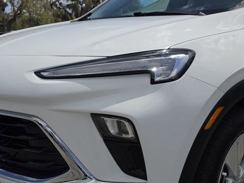 Used 2025 Buick Encore GX Preferred image 9