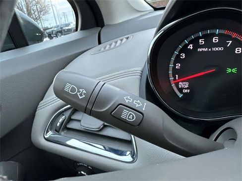 Used 2018 Chevrolet Cruze Premier image 39