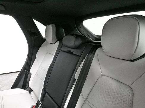 New 2026 Porsche Cayenne AWD image 24