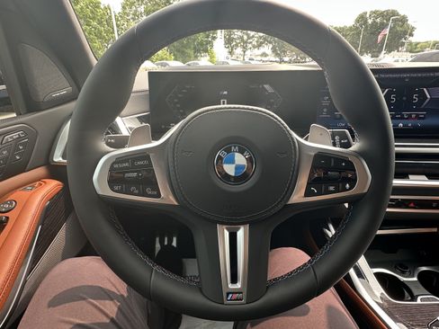 Used 2026 BMW X7 M60i AWD/4WD image 17