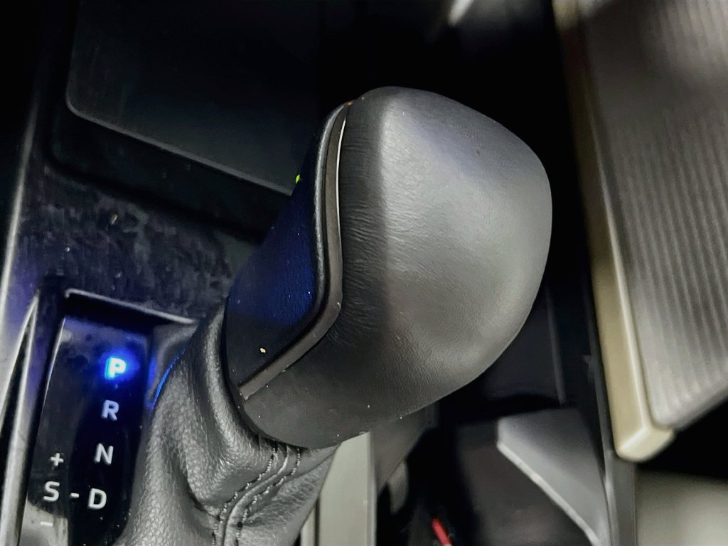 Used 2025 Toyota Camry SE FWD image 21
