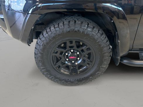Used 2021 Toyota 4Runner SR5 Premium w/ Moonroof Package AWD/4WD image 8