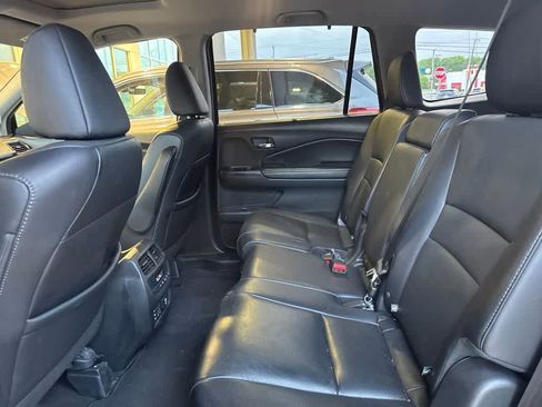 Used 2017 Honda Pilot Touring image 20
