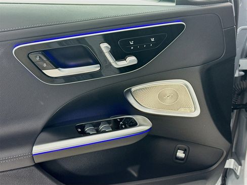 Used 2023 Mercedes-Benz C 300 Sedan image 19