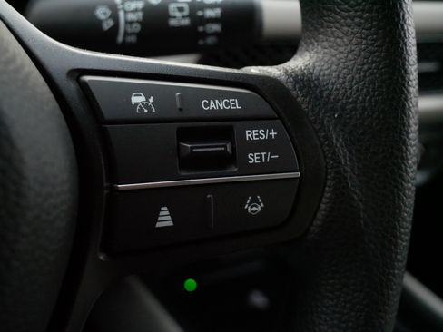 Certified 2026 Honda HR-V LX image 25