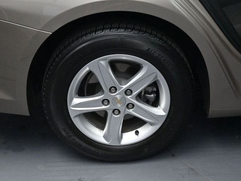 Used 2022 Chevrolet Malibu LT FWD image 30