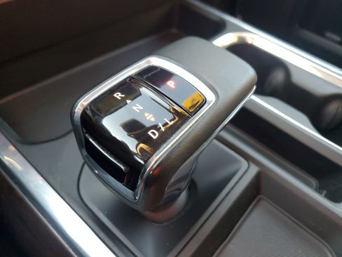 Used 2024 GMC Sierra 1500 SLT w/ SLT Premium Plus Package image 24