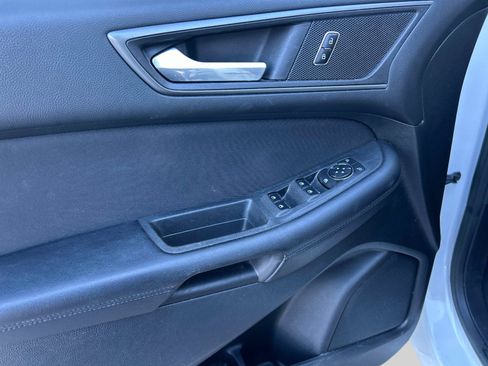 Used 2016 Ford Edge SE image 18