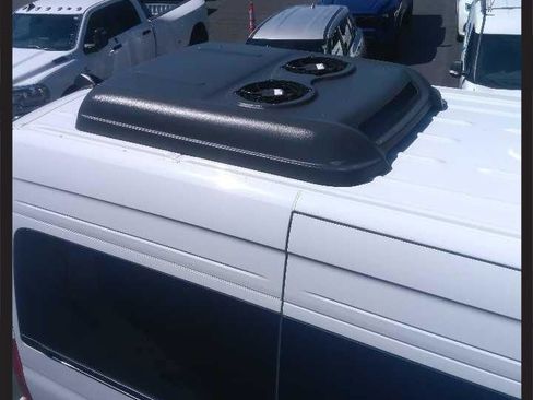 Used 2025 Mercedes-Benz Sprinter 2500 image 3